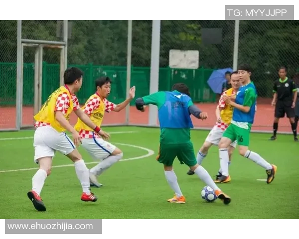 罗马队与克罗日队的激烈对决揭示足球战术的博弈与精彩瞬间